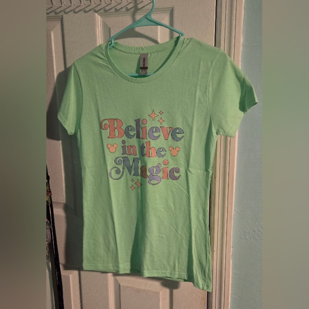 Green 'Believe in the Magic' T-Shirt